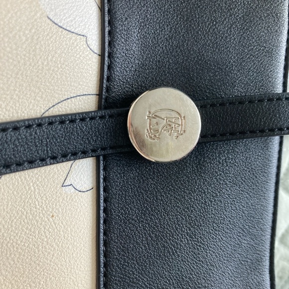 Chaps Floral Black and Cream Tote Bag - Picture 5 of 16